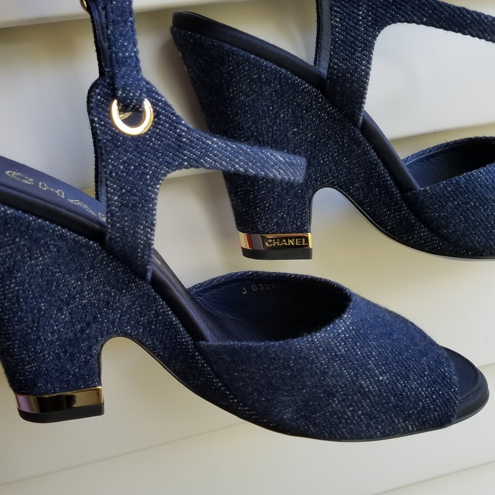 CHANEL Navy Blue Denim Wedge Heel Sandal - Picture 4 of 5